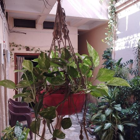 Divine View - Ac Room For 2 Pax - Swarna Bhavan Puri Exterior foto